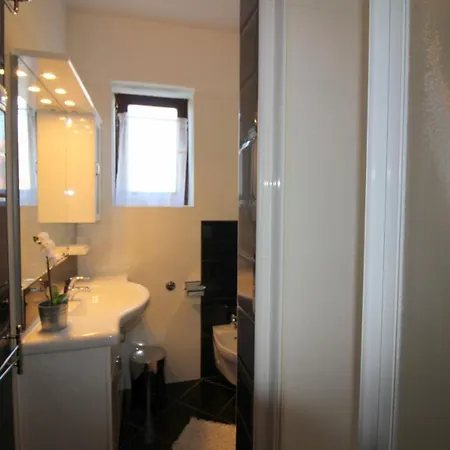 Dr. Igda アパート ポレッチ