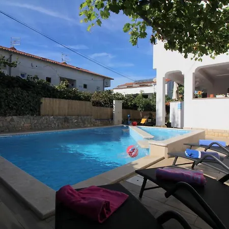 Dr. Igda アパート *